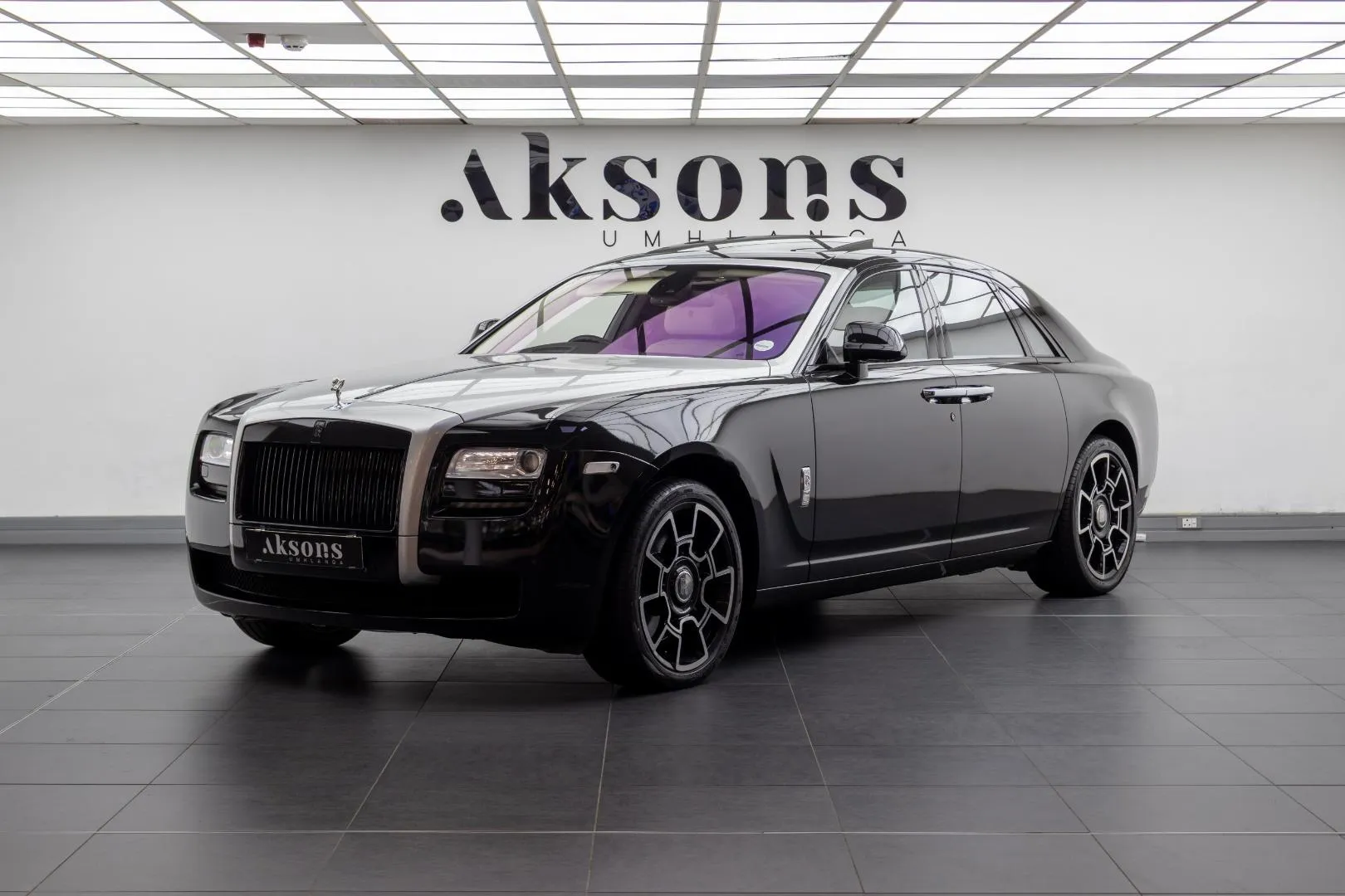2012 Rolls-Royce Ghost 6.6L, photo 1 of 17
