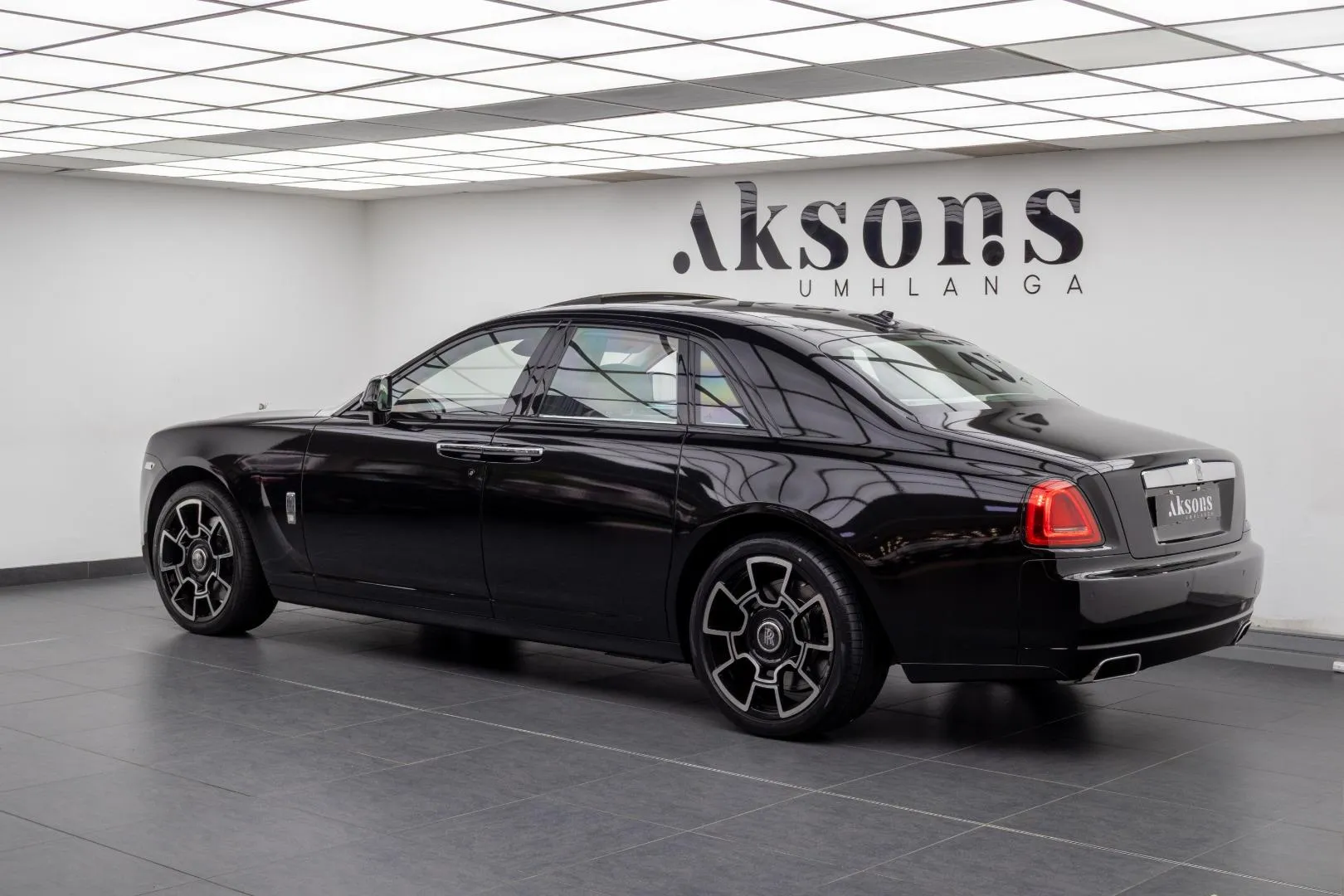 2012 Rolls-Royce Ghost 6.6L, photo 3 of 17