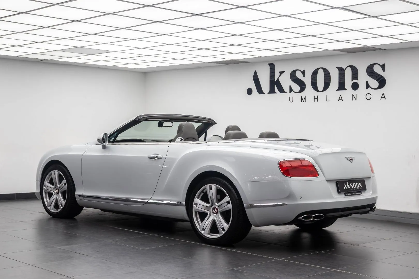 2013 Bentley Continental GTC V8, photo 5 of 15