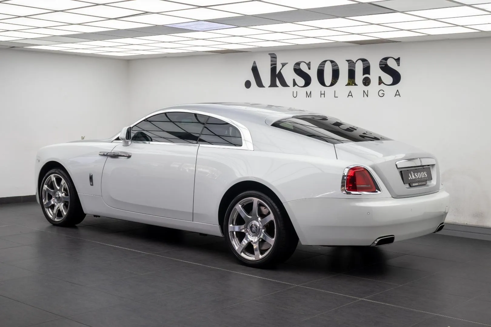 2015 Rolls-Royce Wraith V12 Coupe, photo 3 of 12
