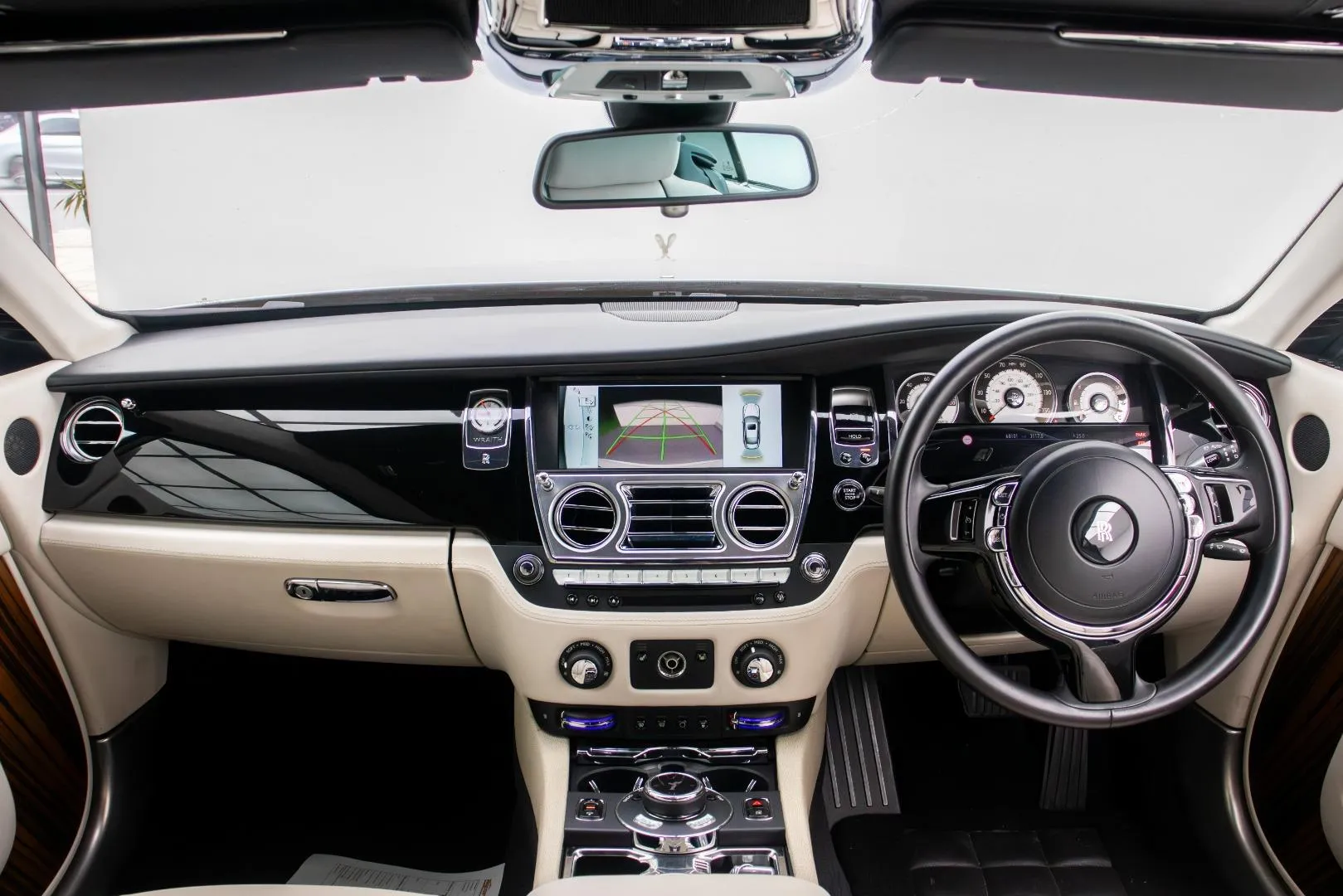 2015 Rolls-Royce Wraith V12 Coupe, photo 6 of 12