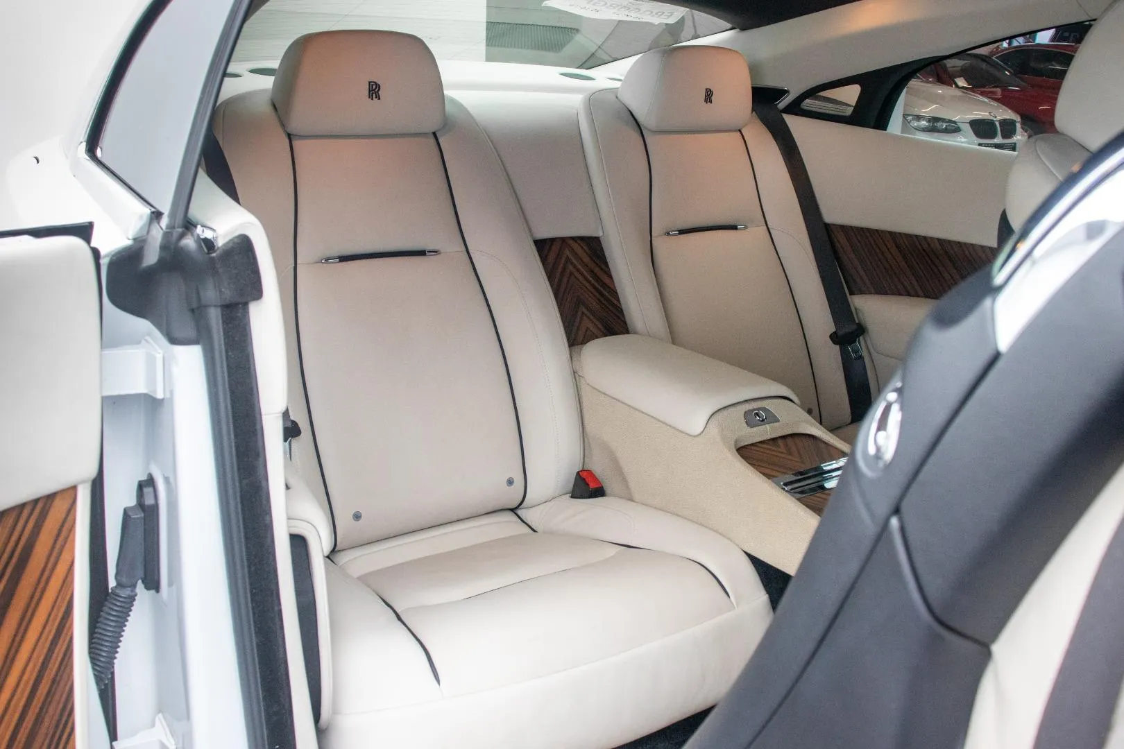 2015 Rolls-Royce Wraith V12 Coupe, photo 9 of 12