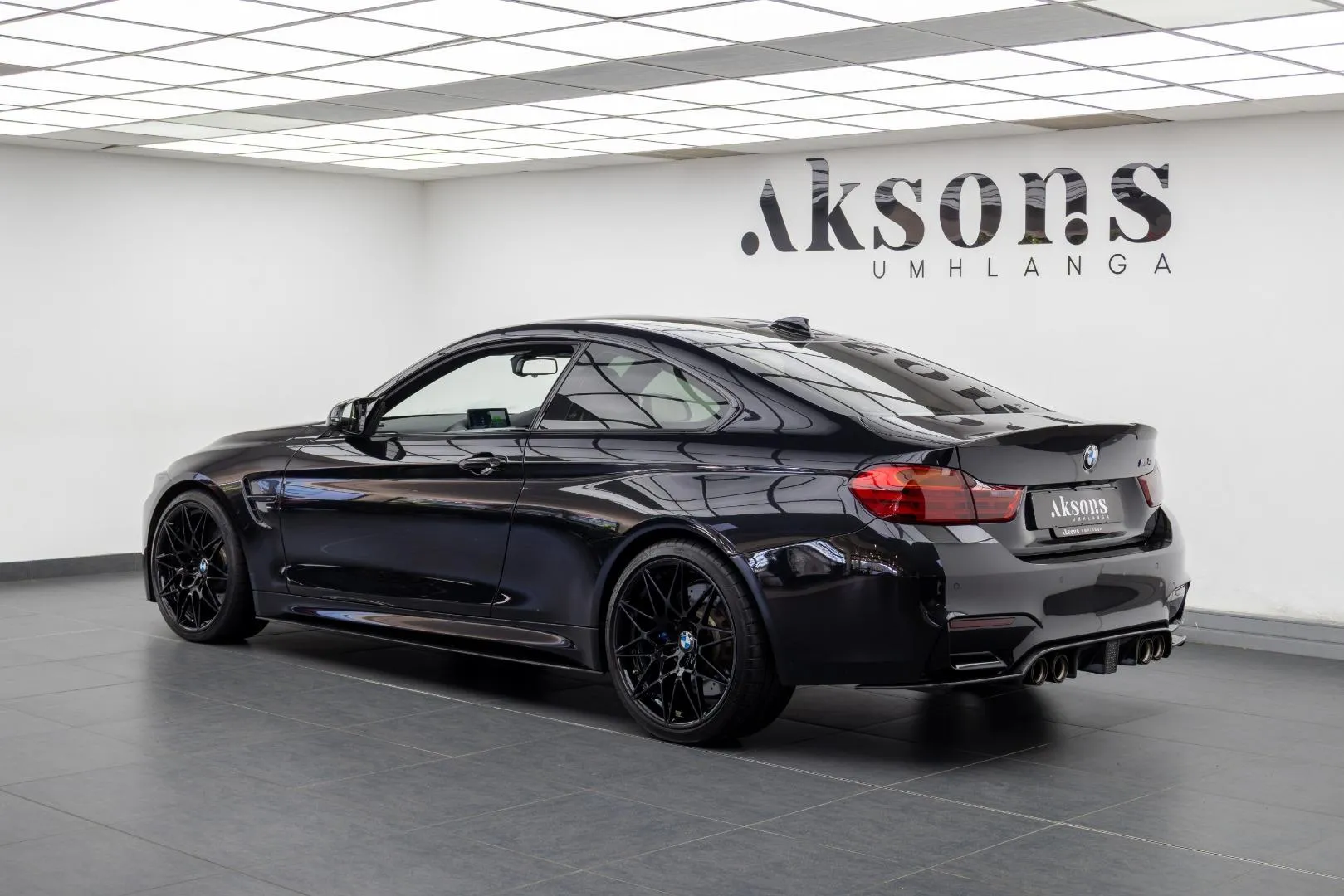 2017 BMW M4 Coupe Competition Auto, photo 3 of 12