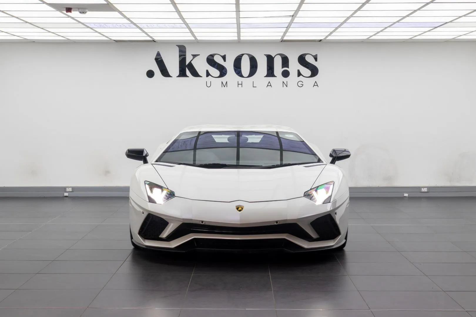 2017 Lamborghini Aventador S Coupe, photo 7 of 18