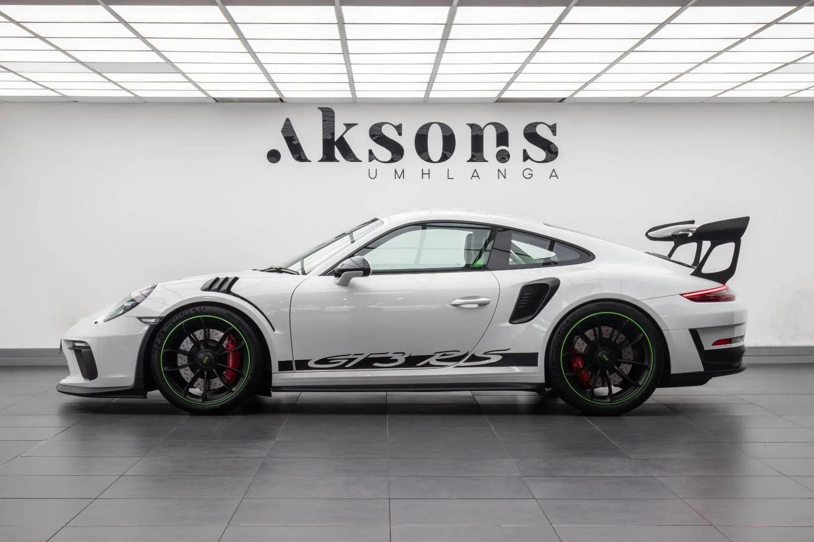 2019 Porsche 911 GT3 RS, photo 2 of 10
