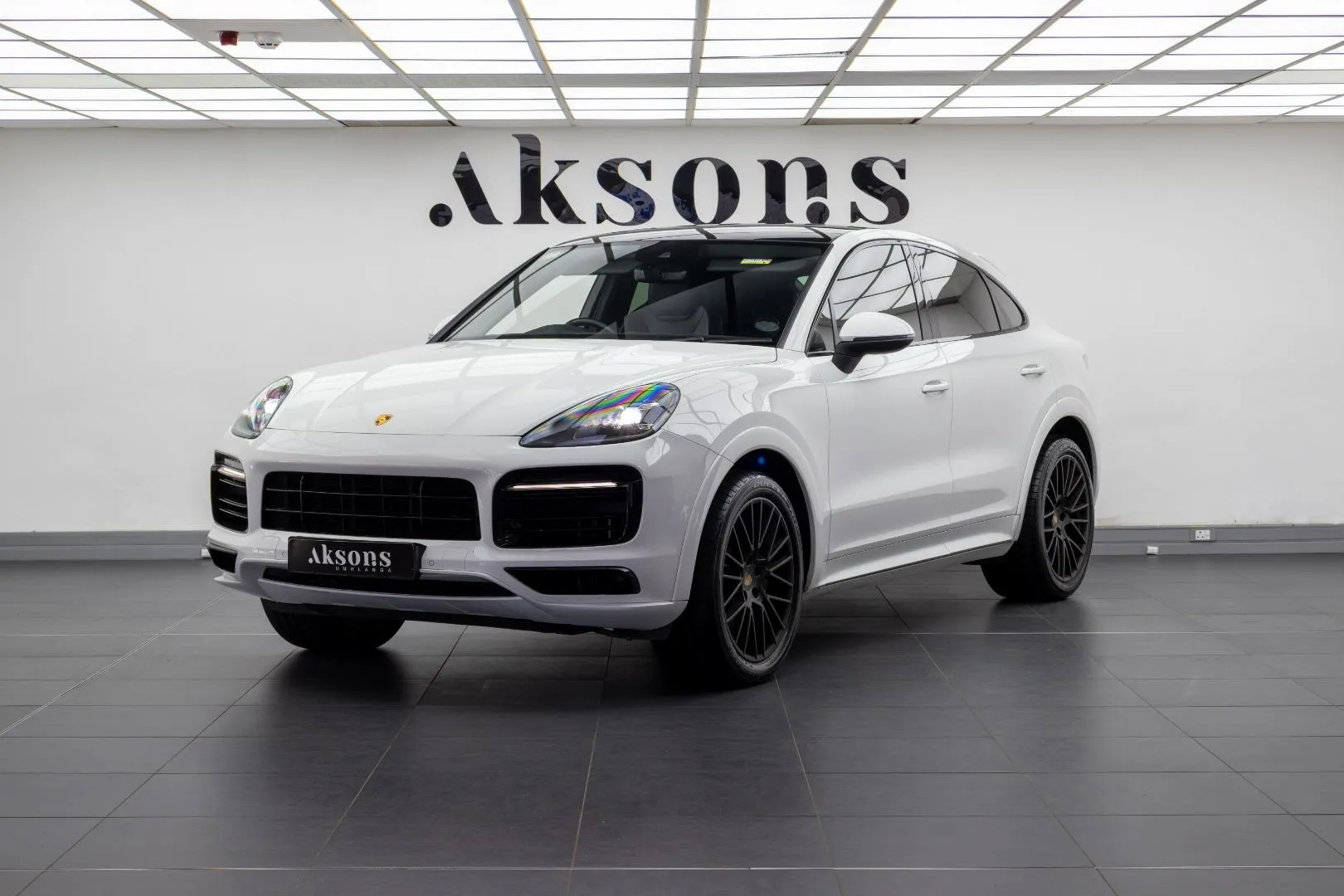 2020 Porsche Cayenne S Coupe, photo 1 of 13
