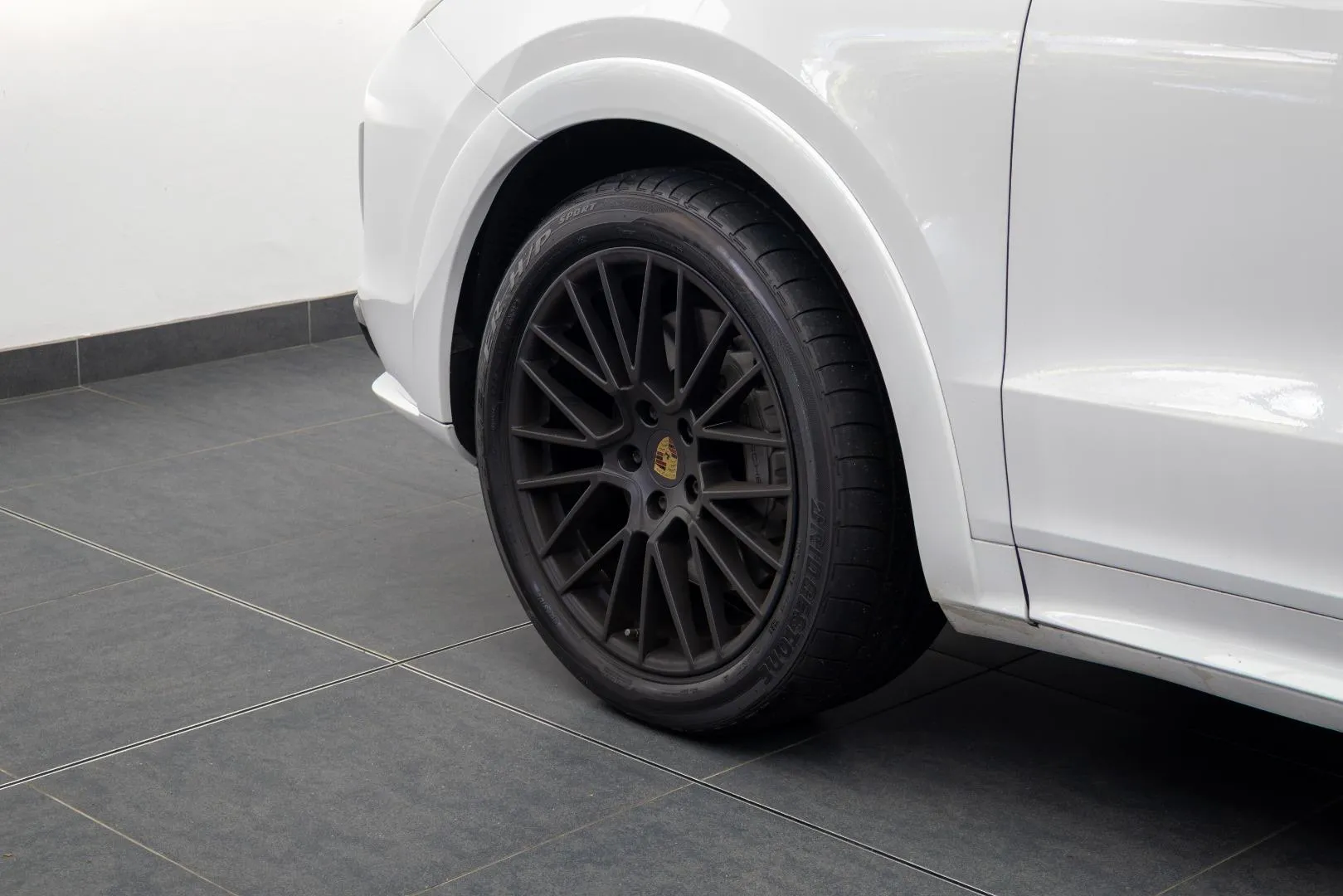 2020 Porsche Cayenne S Coupe, photo 11 of 13