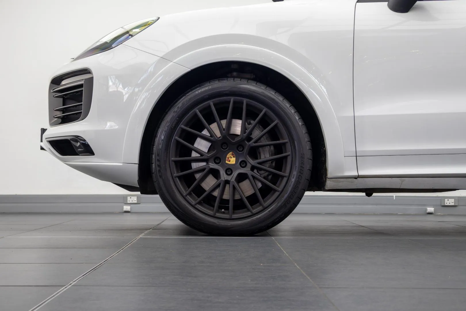 2020 Porsche Cayenne S Coupe, photo 12 of 13