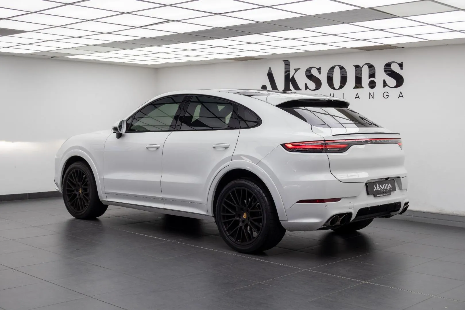 2020 Porsche Cayenne S Coupe, photo 3 of 13