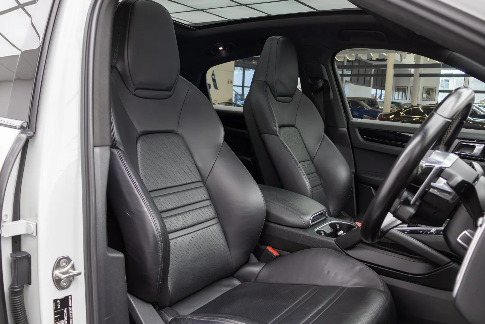 2020 Porsche Cayenne S Coupe, photo 8 of 13