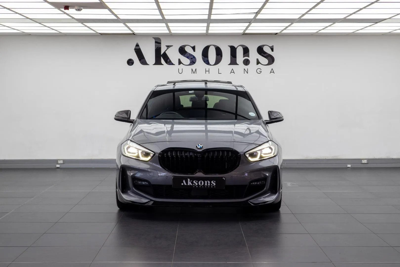 2022 BMW 1 Series 118i Mzansi Edition, photo 4 of 12