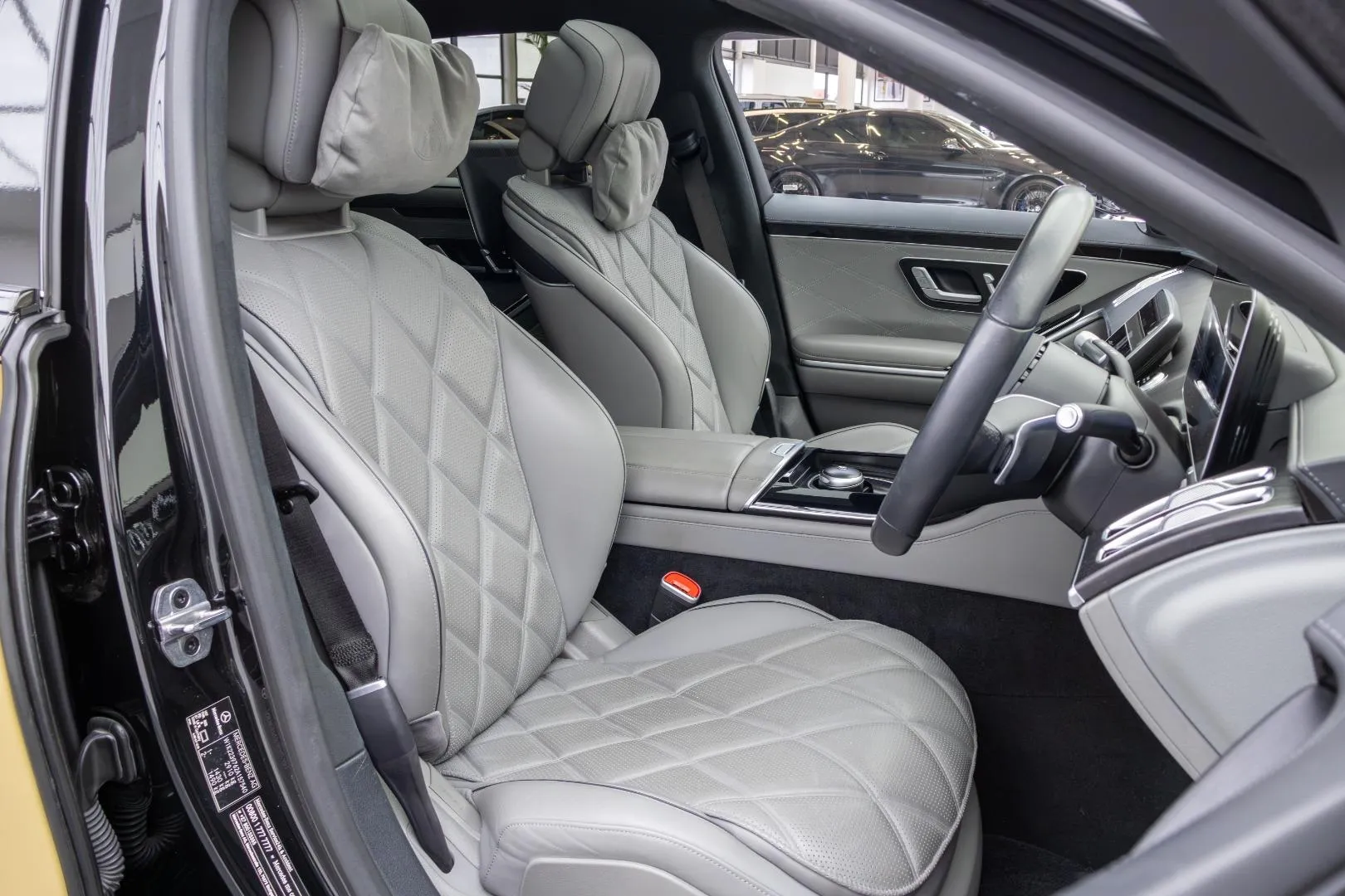 2022 Mercedes-Maybach S-Class S580, photo 11 of 23