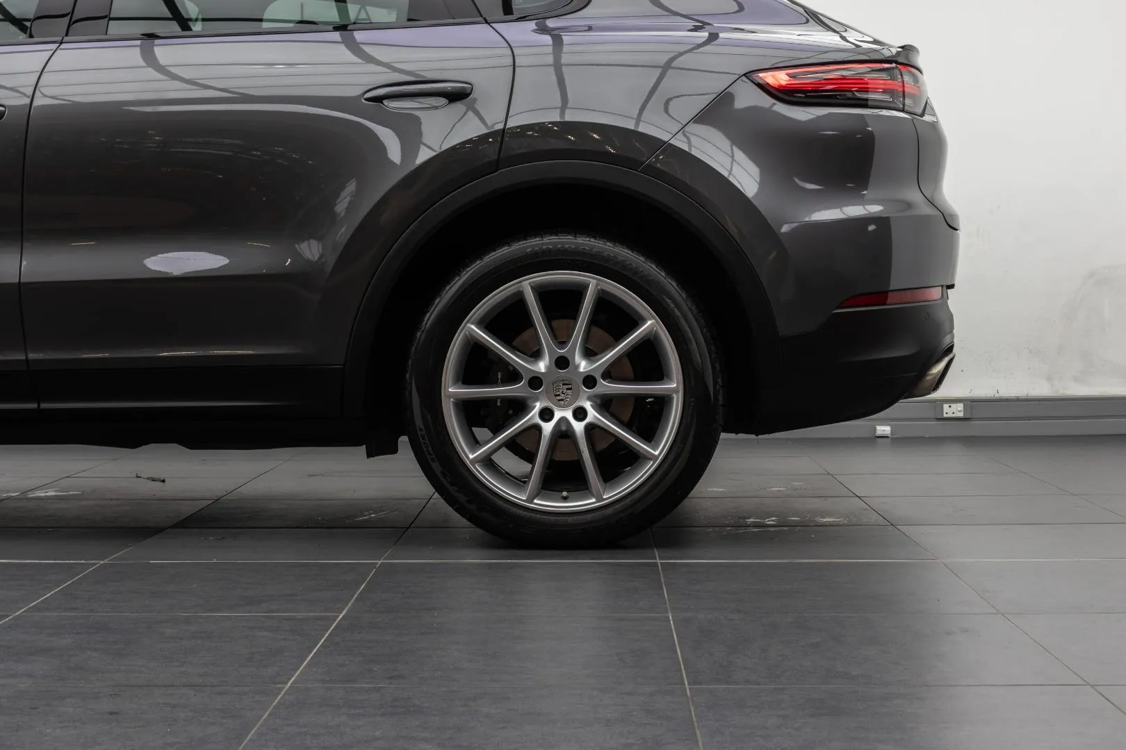 2022 Porsche Cayenne Coupe, photo 13 of 13