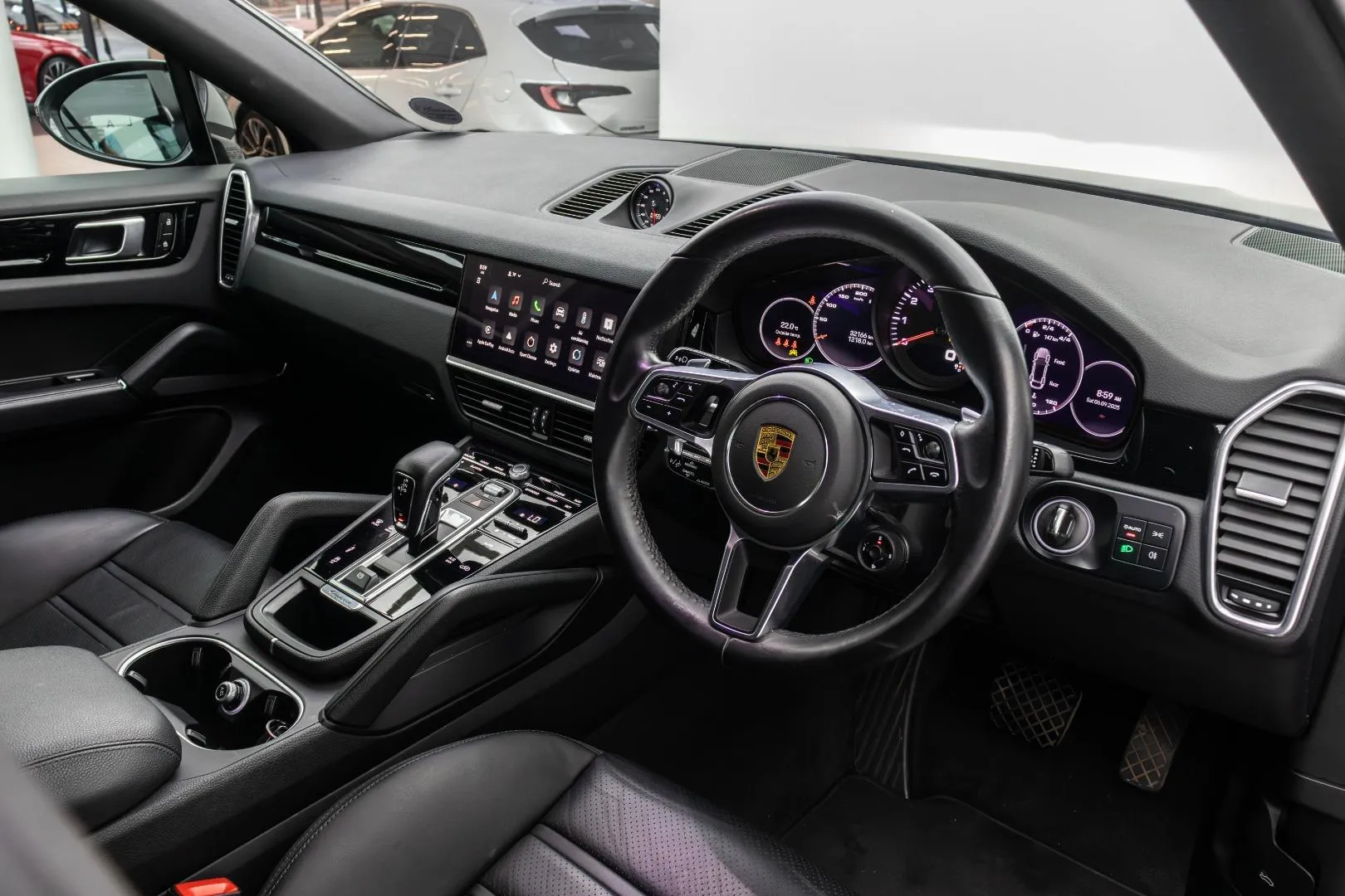 2022 Porsche Cayenne Coupe, photo 6 of 13