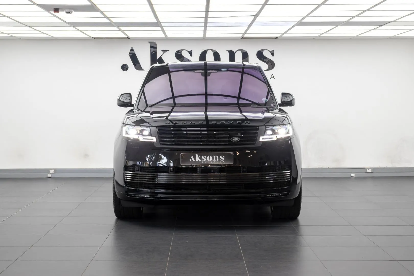 2023 Land Rover Range Rover P530 SV, photo 4 of 14