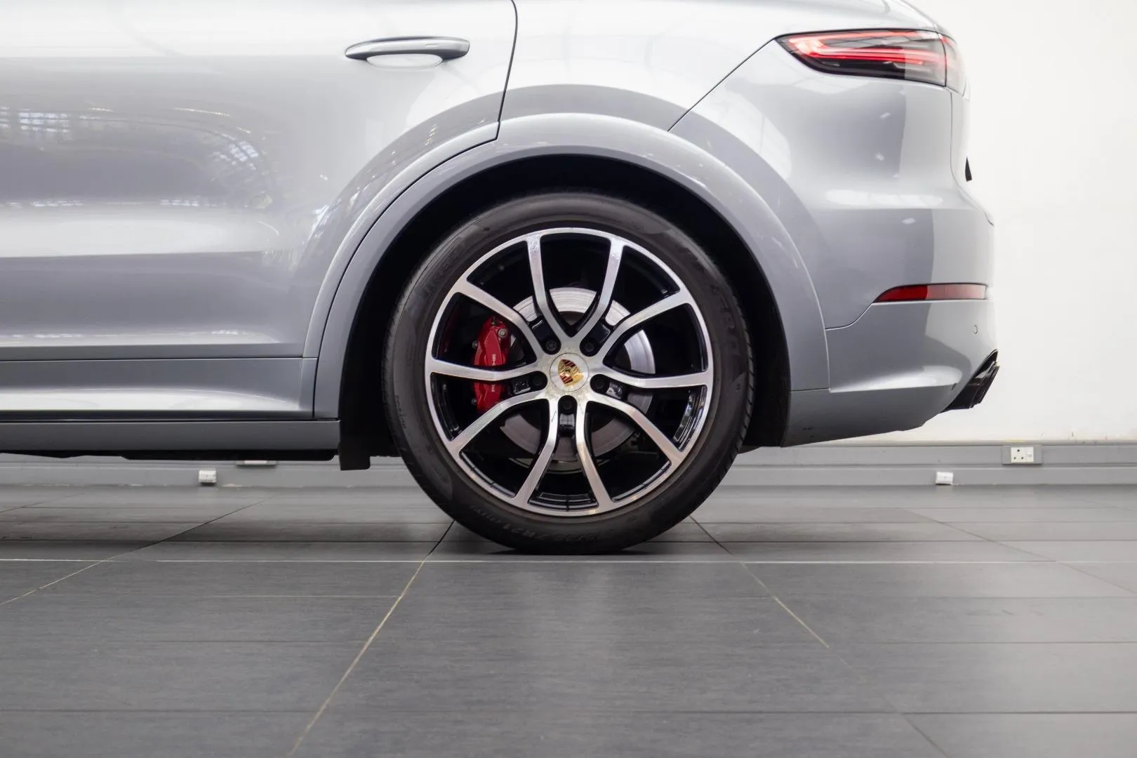2023 Porsche Cayenne GTS, photo 13 of 13