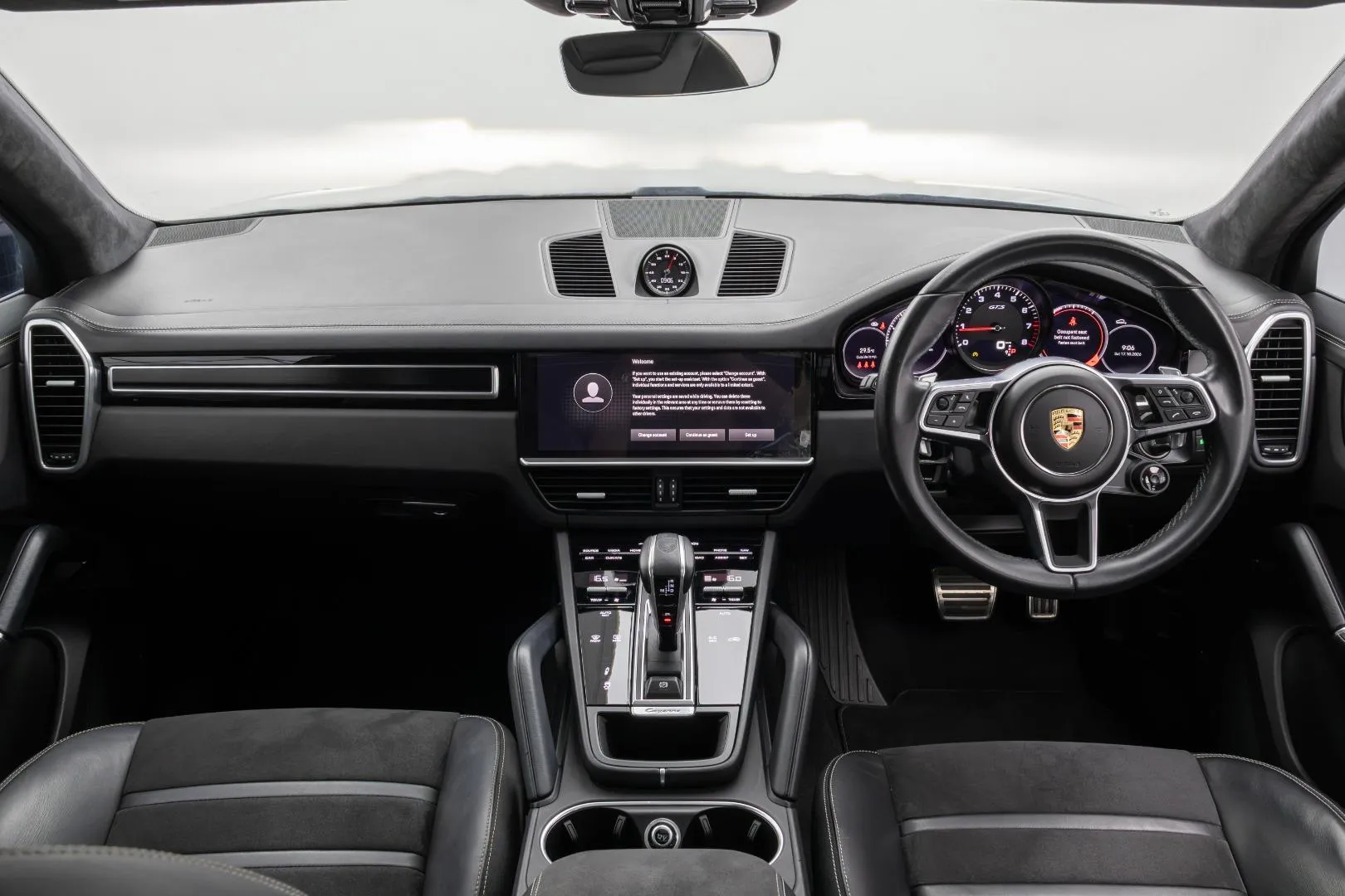 2023 Porsche Cayenne GTS, photo 6 of 13