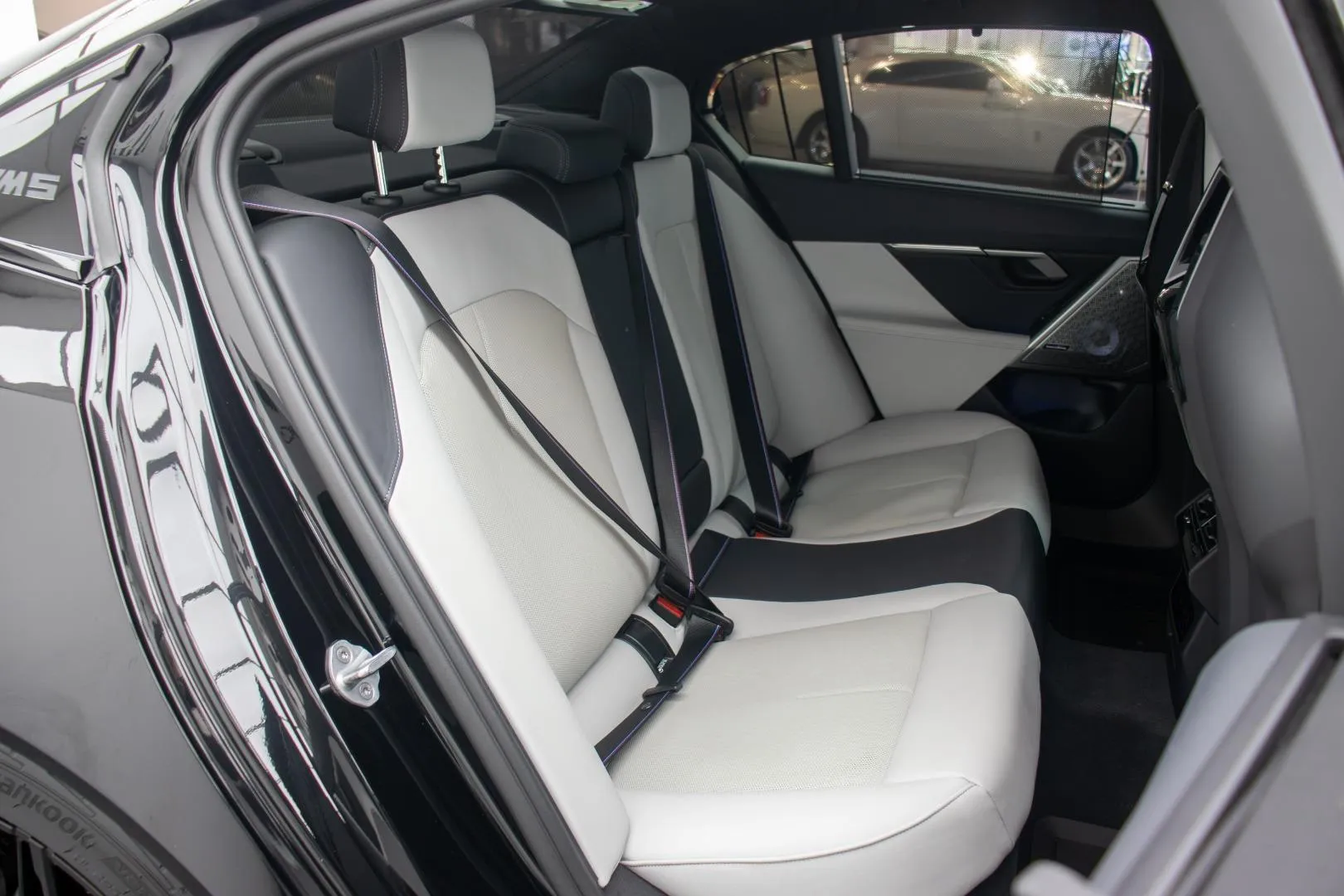 2025 BMW M5 M5, photo 10 of 14